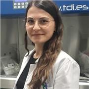Chica nativa italiana imparte clase de italiano